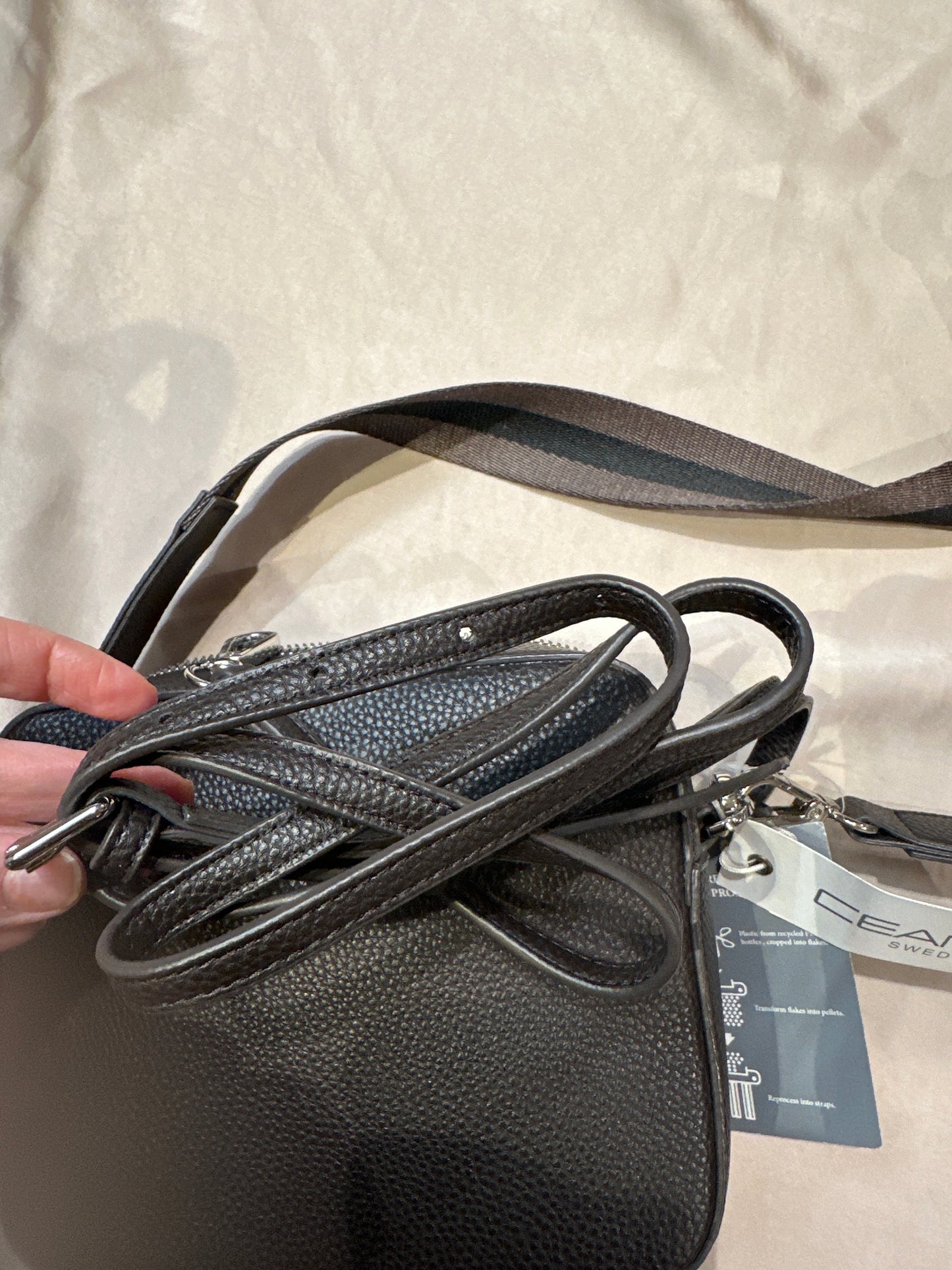 Ceannis Dark brown bag