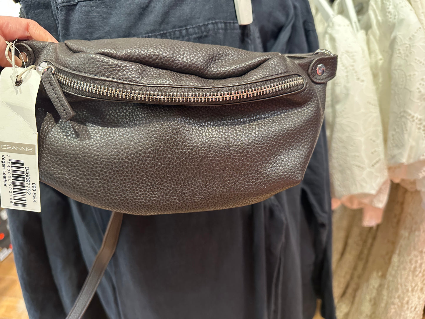 Ceannis - Brown vegan leather bag
