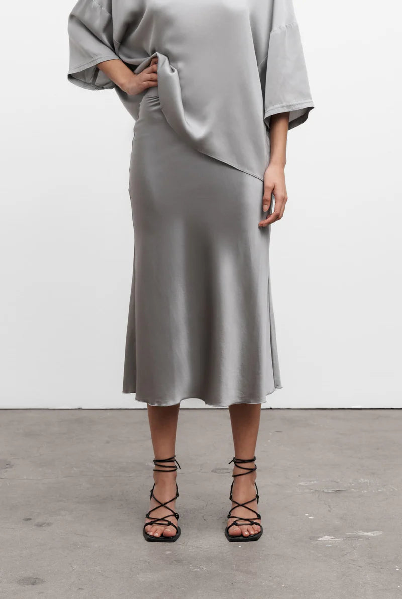Hana satin skirt silver