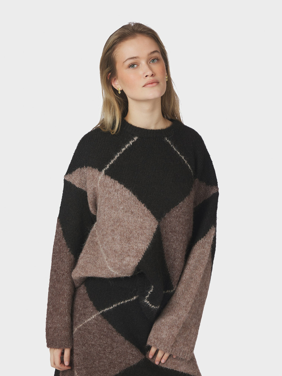 Neo Noir – Inga Check Fluff Knit – Dark Brown