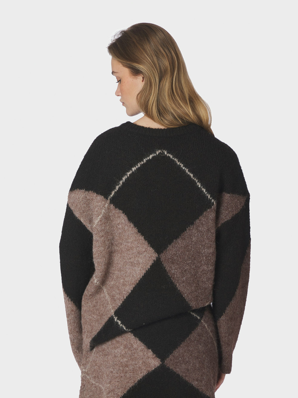 Neo Noir – Inga Check Fluff Knit – Dark Brown