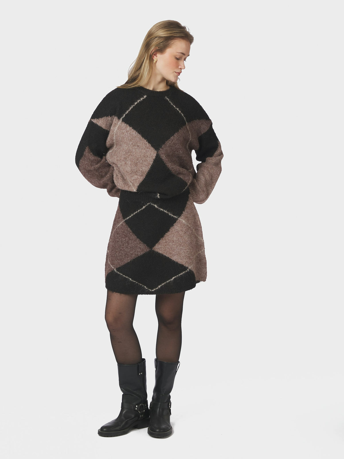 Neo Noir – Inga Check Fluff Knit – Dark Brown
