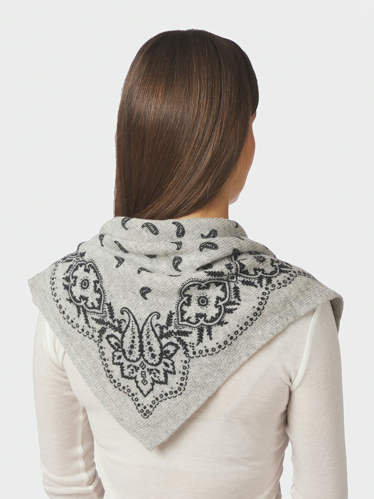 Neo Noir – Adelina Paisley Knit Scarf – Grey Melange
