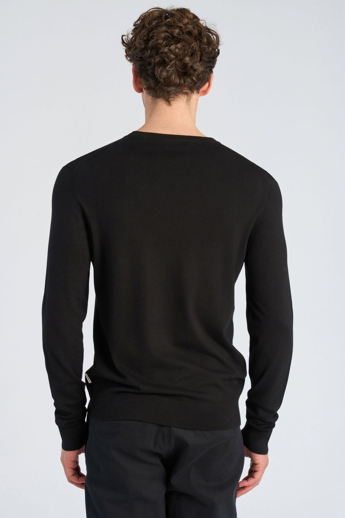 Lindbergh Soft Viscose Blend O-Neck Knit – Black