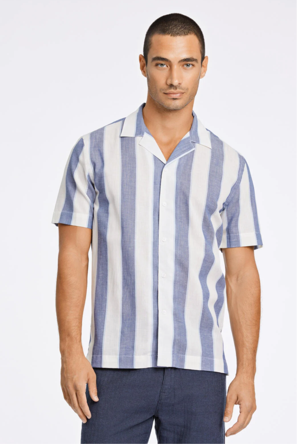 Linneskjorta relaxed fit striped