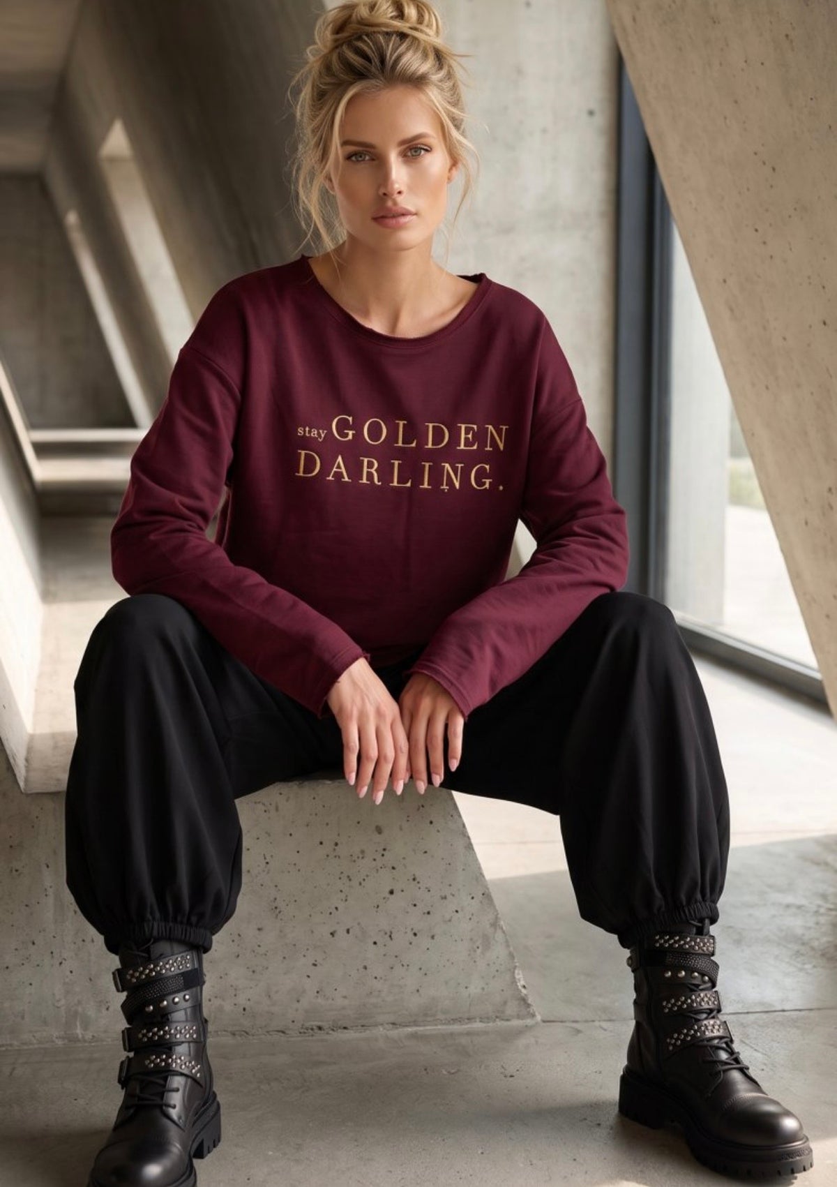 Blond hour - Carola X Blond hour- Stay Golden darling sweater burgundy