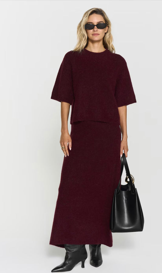 Israa Knitted Skirt Burgundy