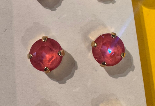 Classic stud earring