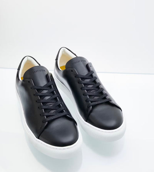 Moore Leather Black