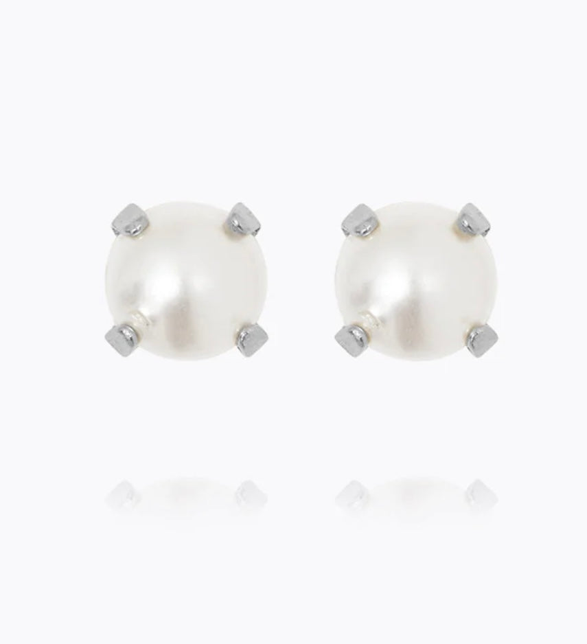 Mini Stud Earrings / Pearl