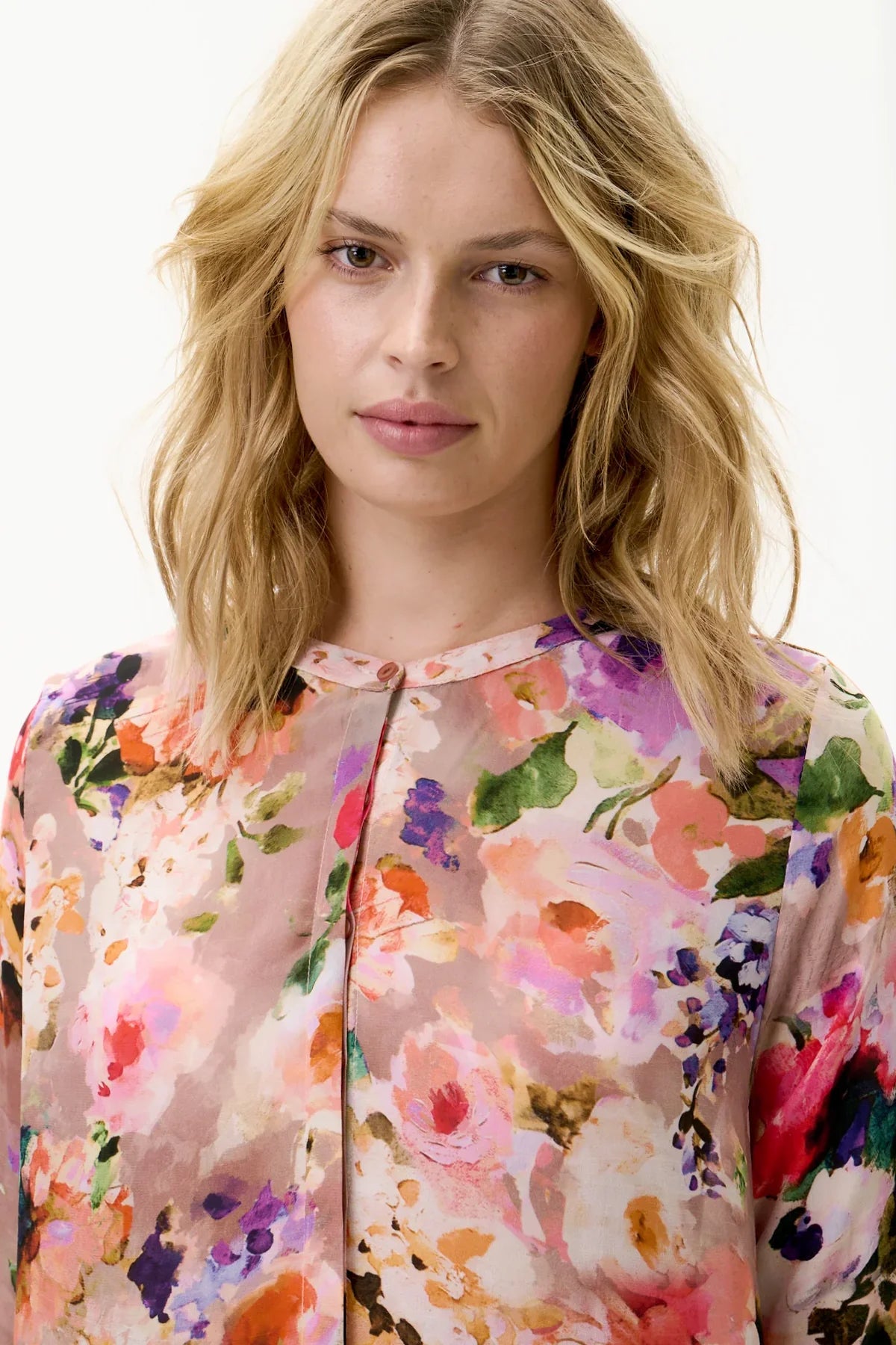 ONE SEASON Soller India Förhandsboka