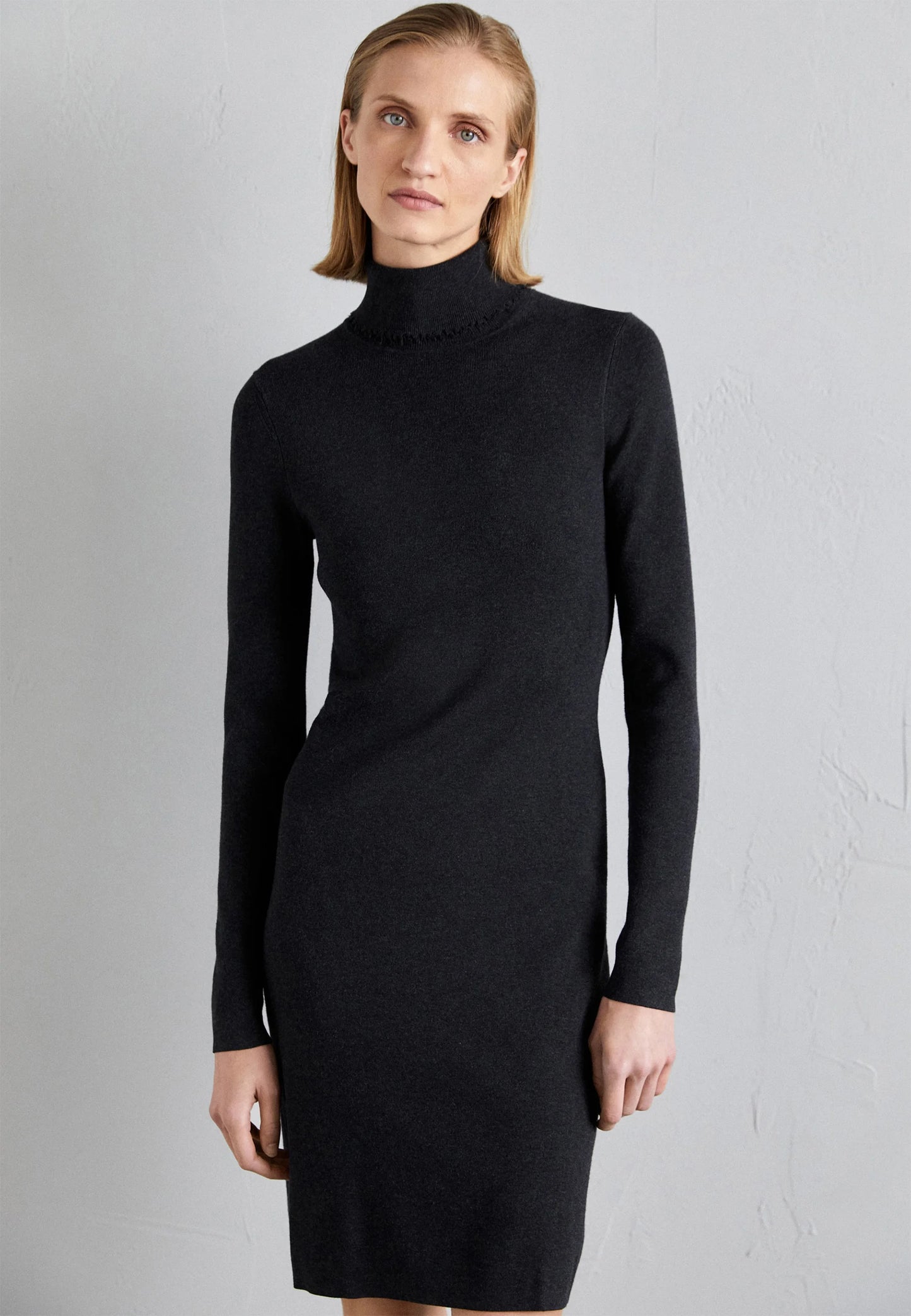 MONICA DRESS - STICKAD KLÄNNING - ANTHRACITE