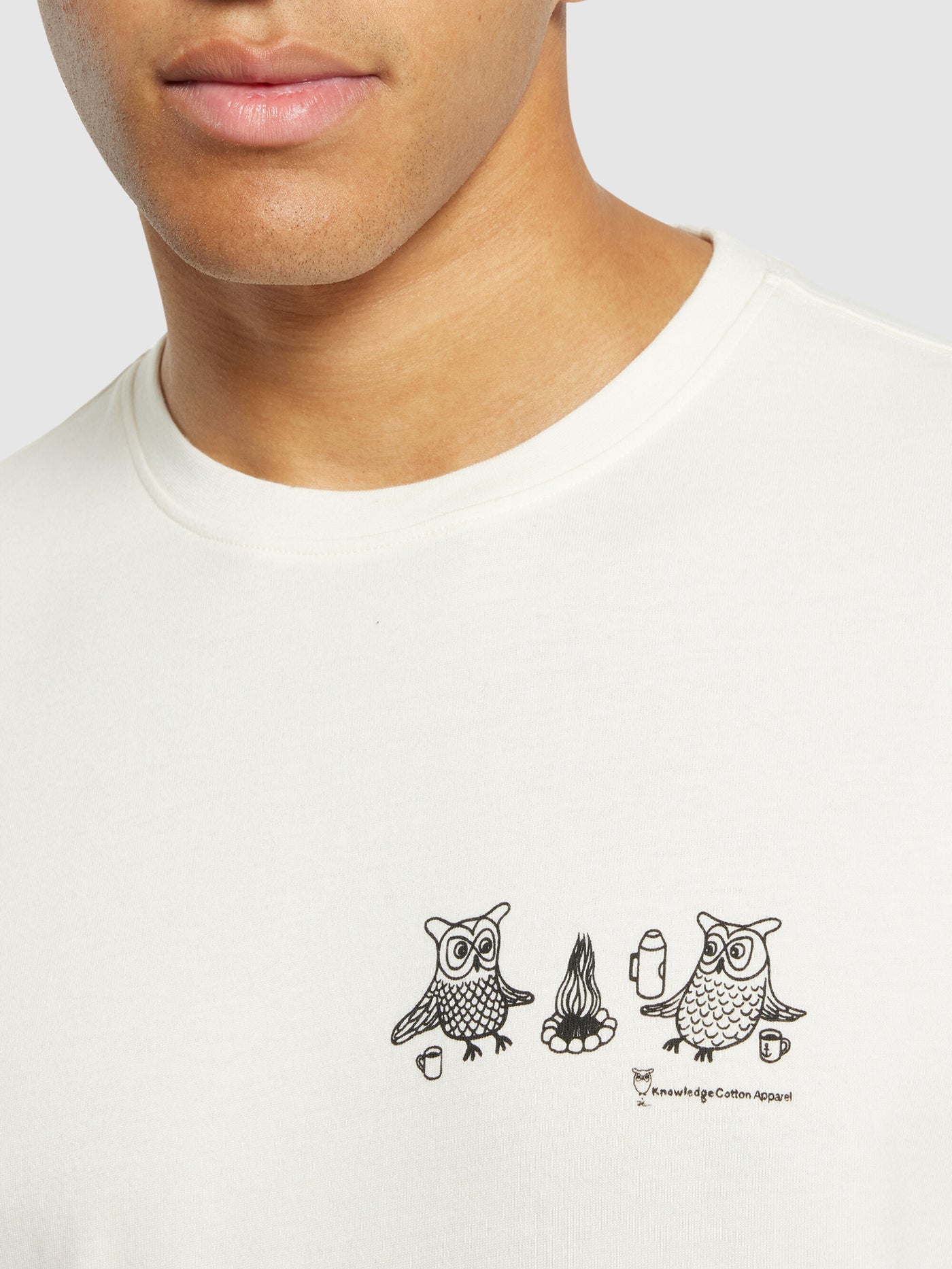 REGULAR FIT OWL TRIP CHEST PRINT T-SHIRT