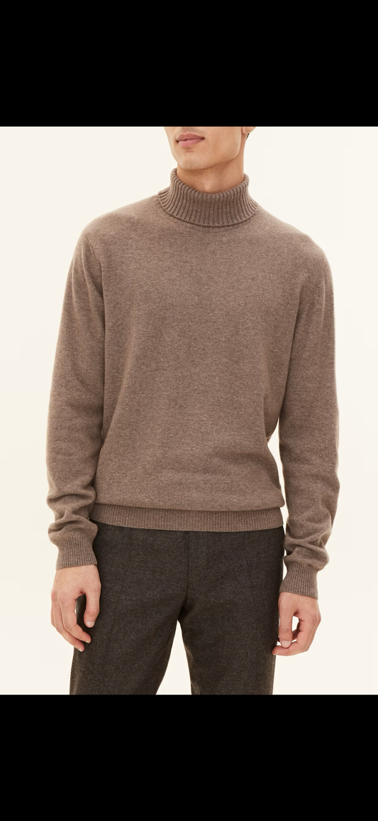 Oscar Jacobson Salim Rollneck