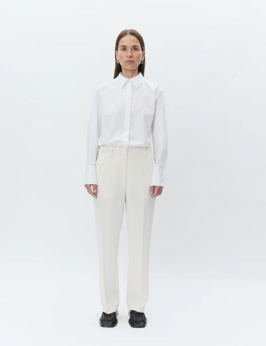 CLASSIC LADY
CLASSIC GABARDINE - IVORY SHADE - TROUSERS