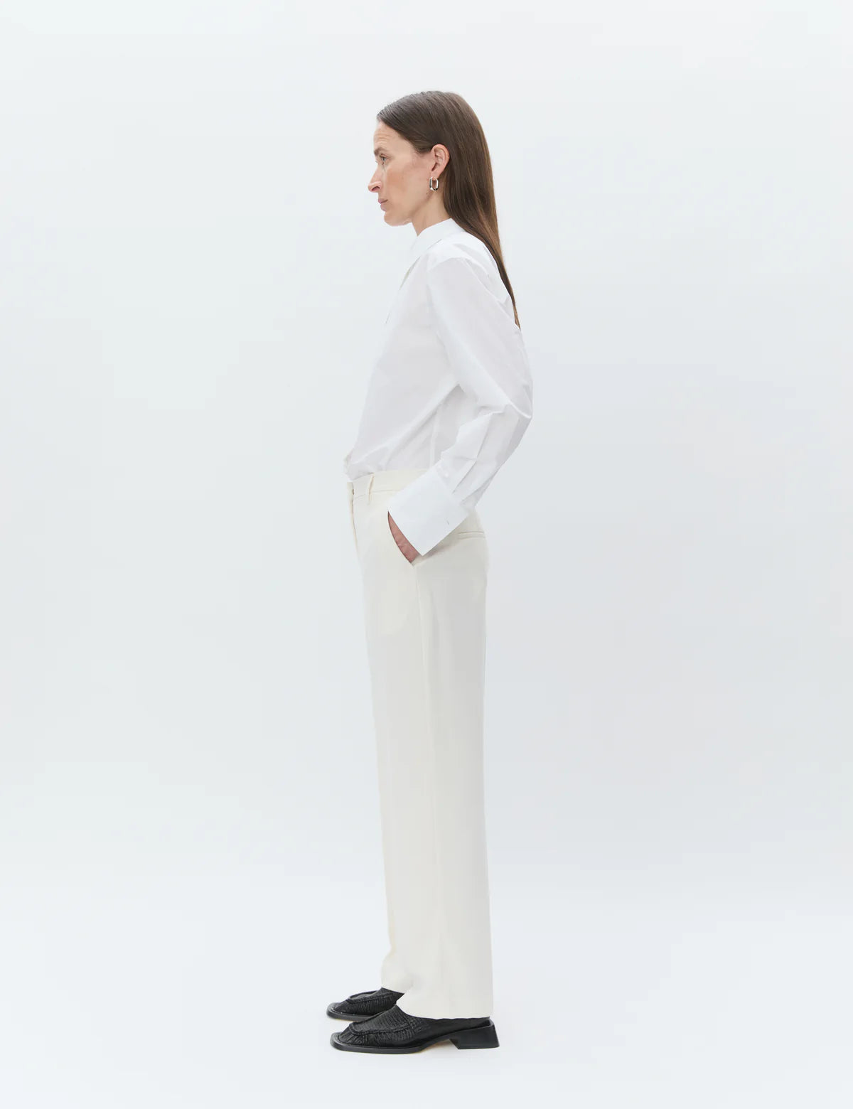 CLASSIC LADY
CLASSIC GABARDINE - IVORY SHADE - TROUSERS