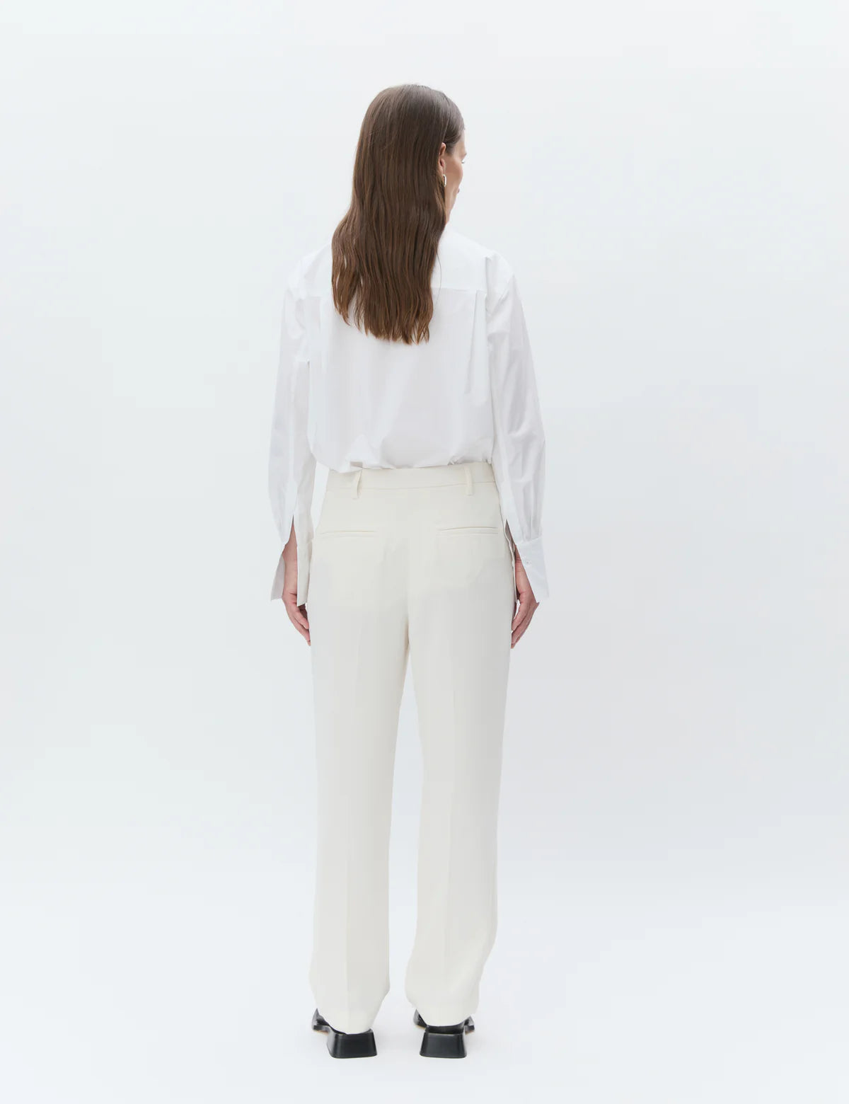 CLASSIC LADY
CLASSIC GABARDINE - IVORY SHADE - TROUSERS