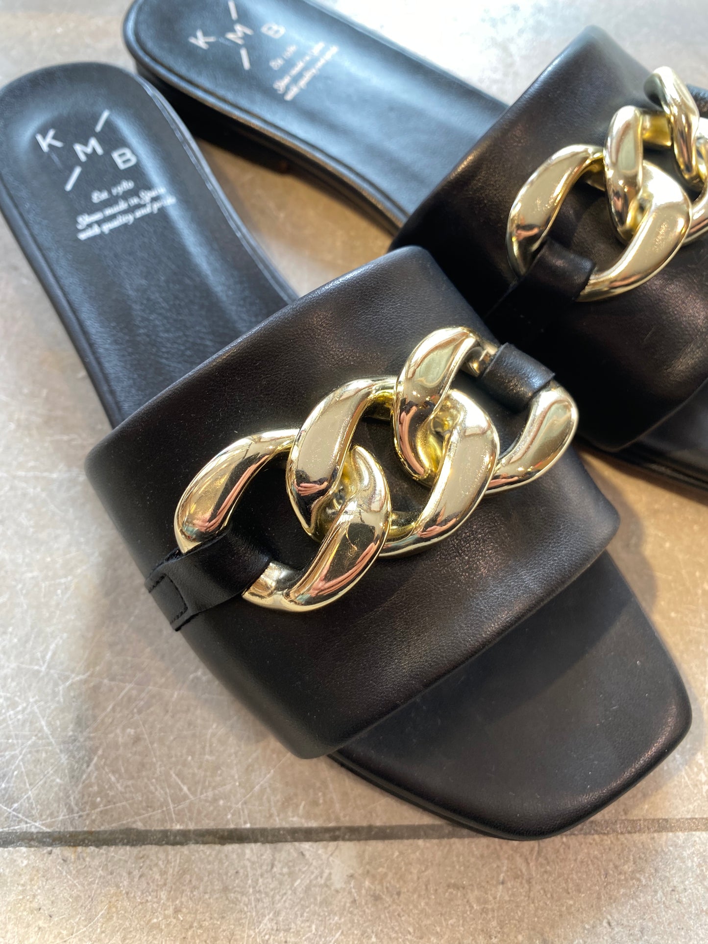 Gold chain sandal black