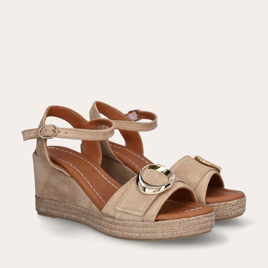 Babysilk suede wedge chameau