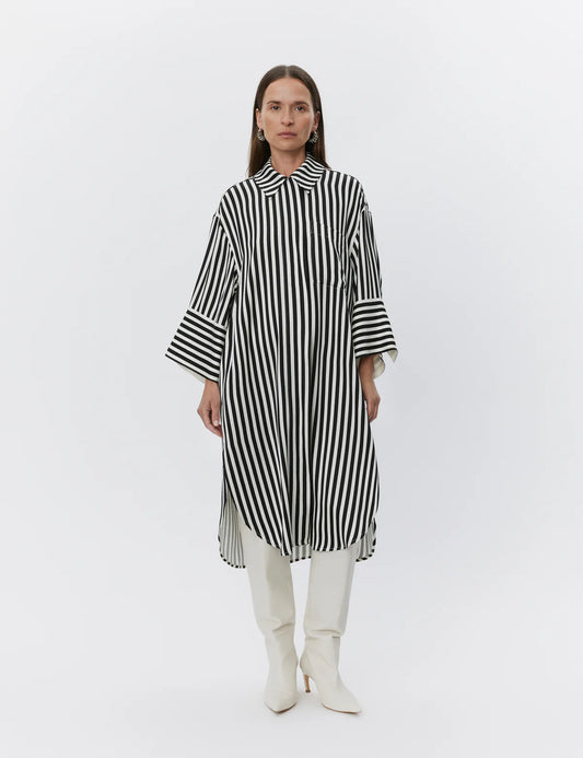 NOE
STRIPED VISCOSE - FLUID STRIPES