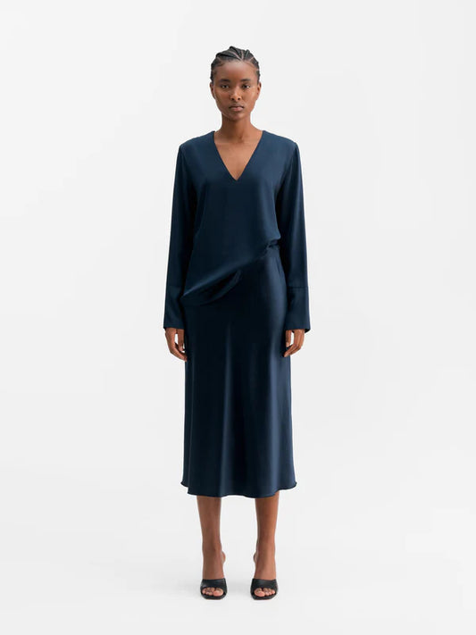 Kelly v-neck silk blouse midnight blue