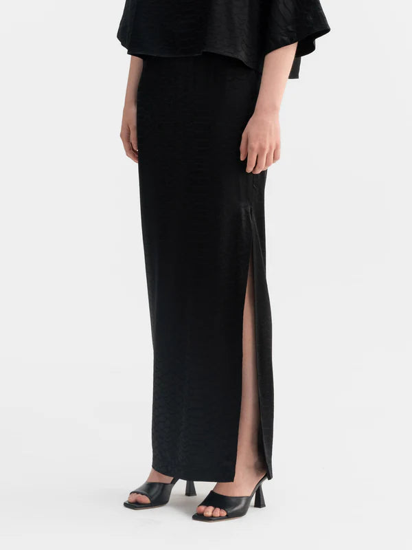 Hana long snake pencil skirt black