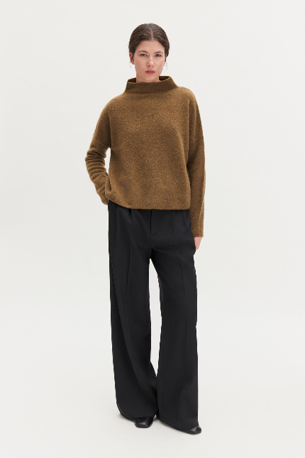 Filippa K Mika Yak Funnelneck Sweater – Mid Brown