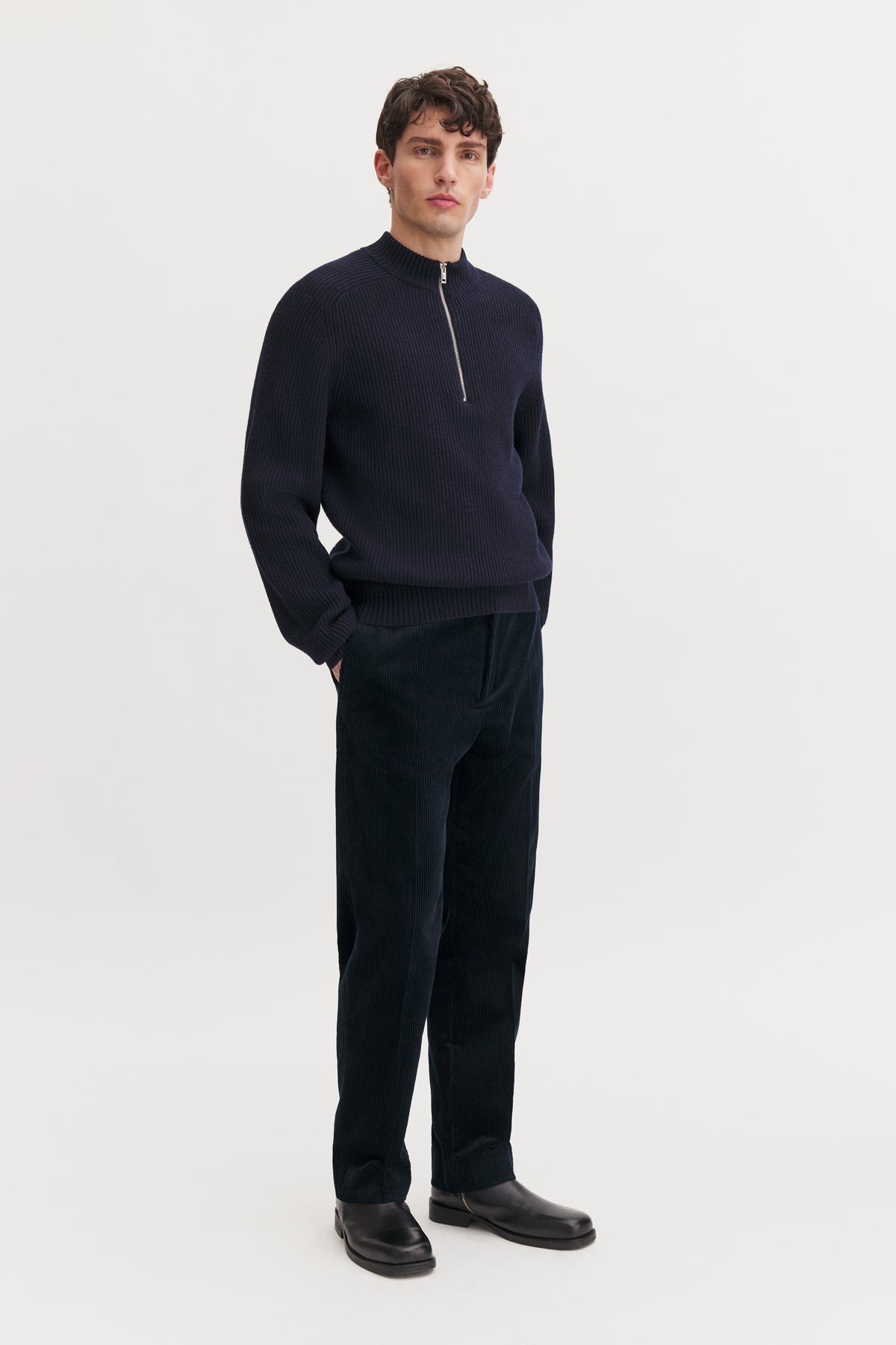 Filippa K Julian Corduroy Chino Trousers – Dark Navy